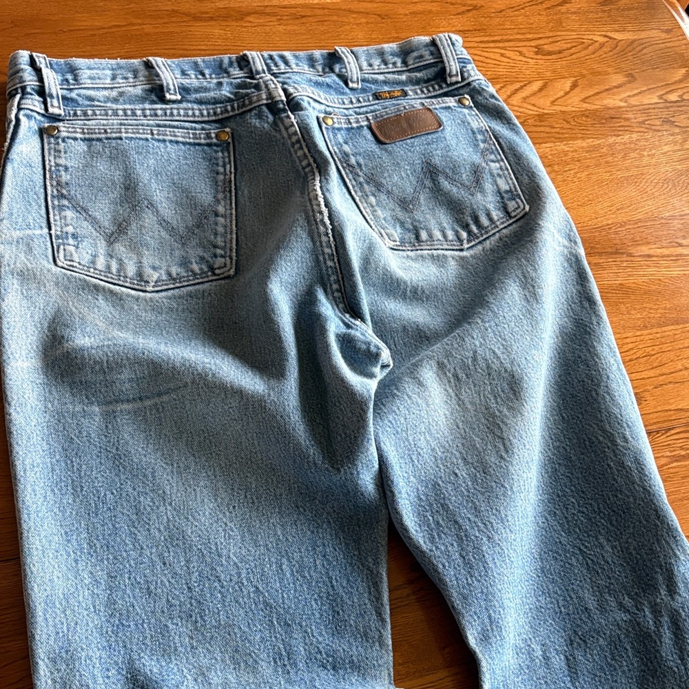 Light Blue Men's Denim Jeans - Classic Fit
